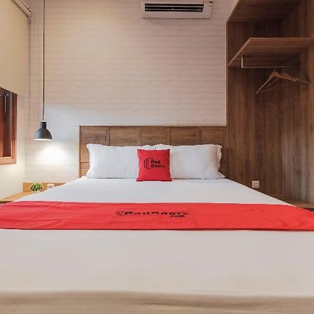 Reddoorz Plus @ Cbd Bintaro South Tangerang Buitenkant foto