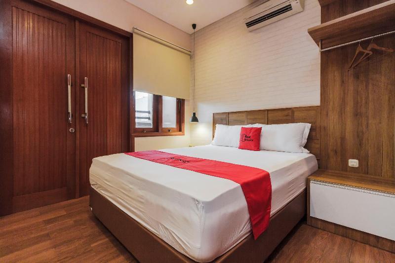 Reddoorz Plus @ Cbd Bintaro South Tangerang Buitenkant foto